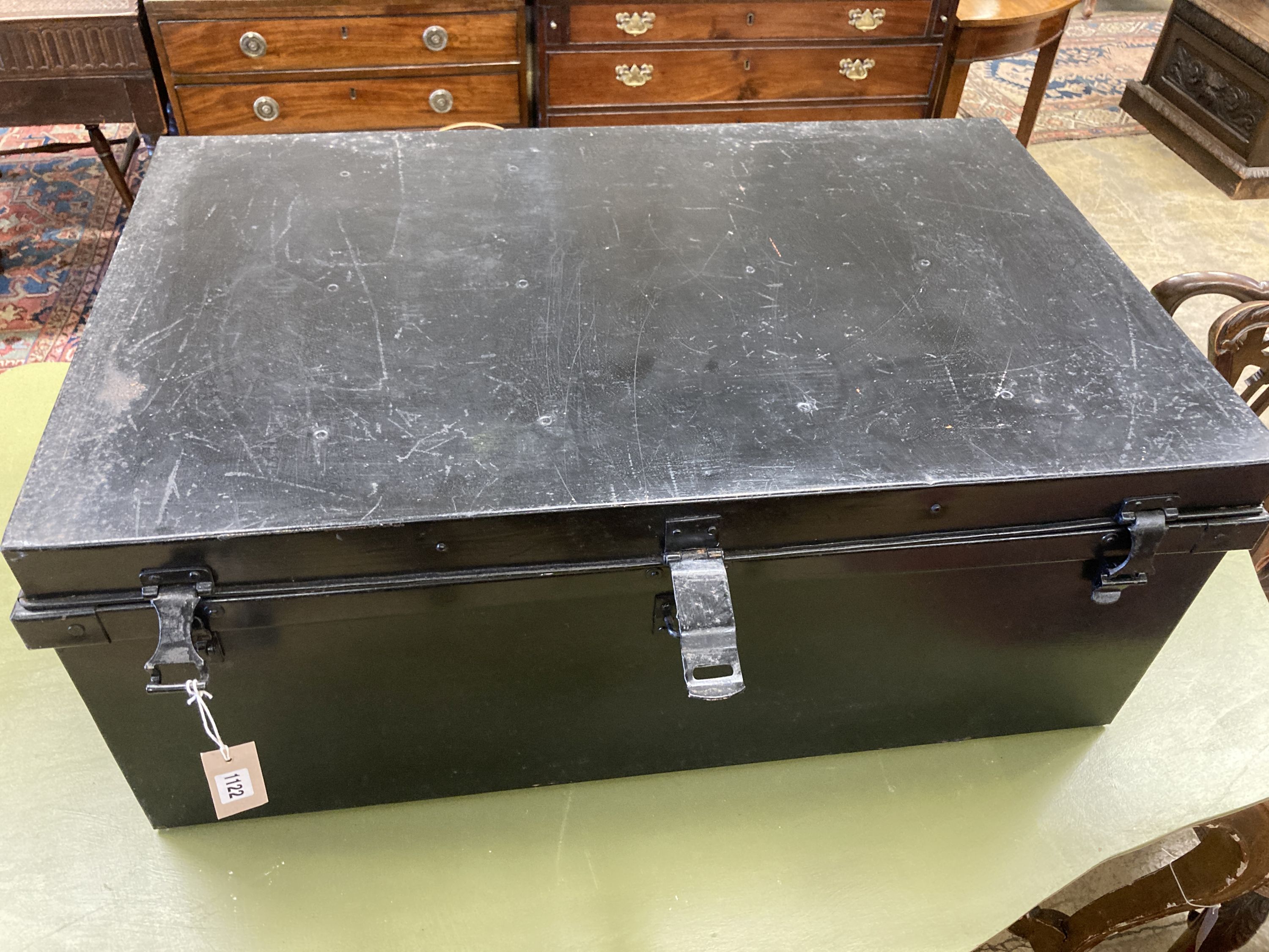 A rectangular painted tin trunk, length 90cm, depth 57cm, height 37cm